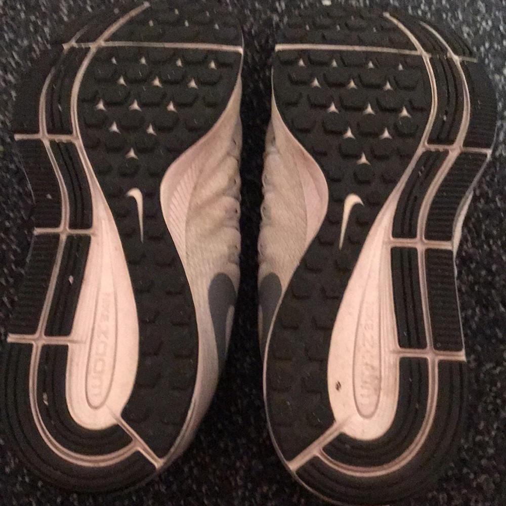 Nike running sneakers Size 8.5 - Picture 12 of 12